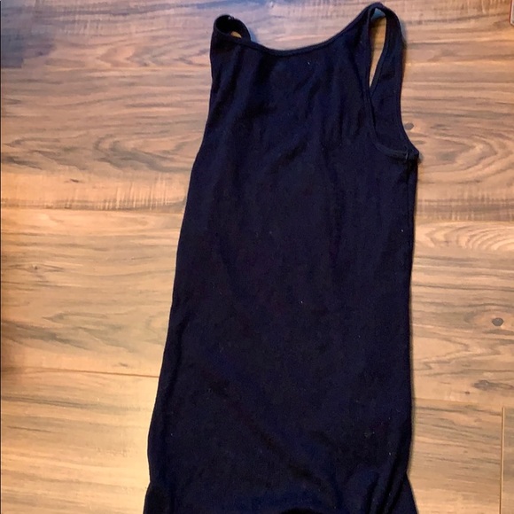 old navy tank top - Picture 3 of 4